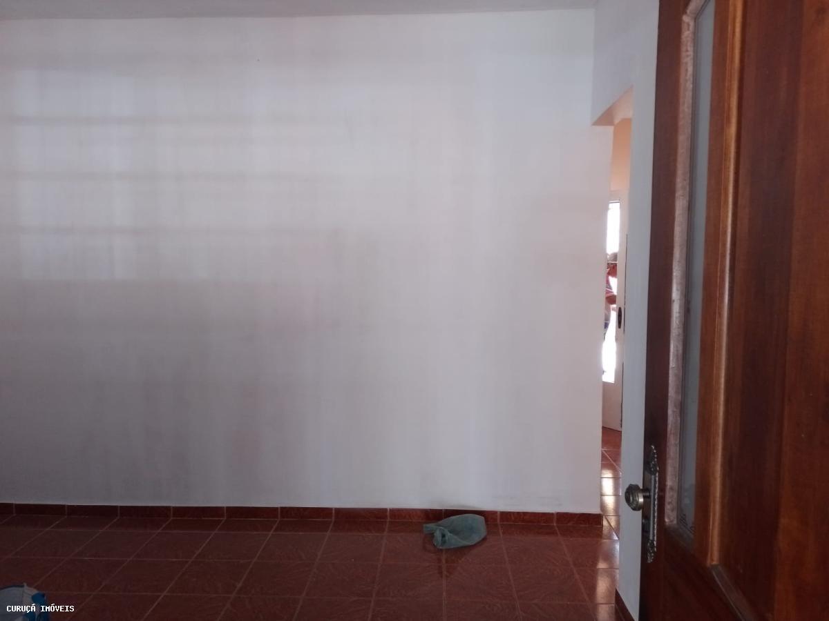 Casa à venda com 2 quartos, 120m² - Foto 4