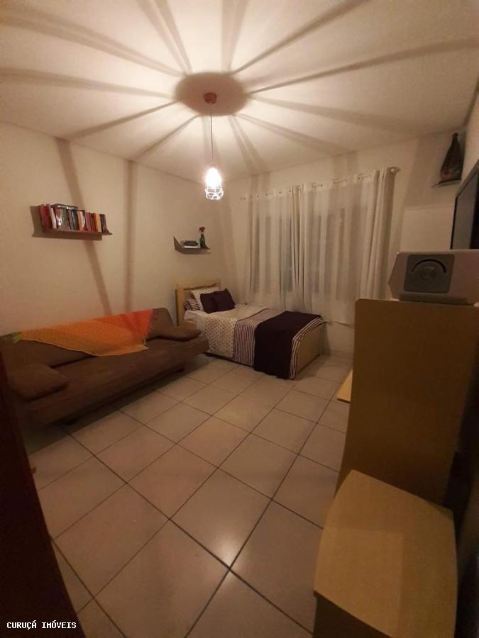 Casa à venda com 2 quartos, 70m² - Foto 11