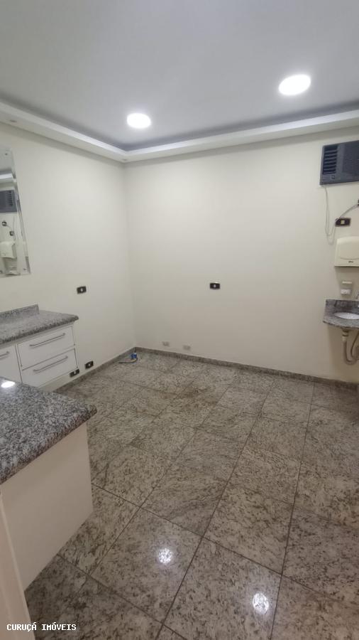 Casa para alugar com 4 quartos, 200m² - Foto 5