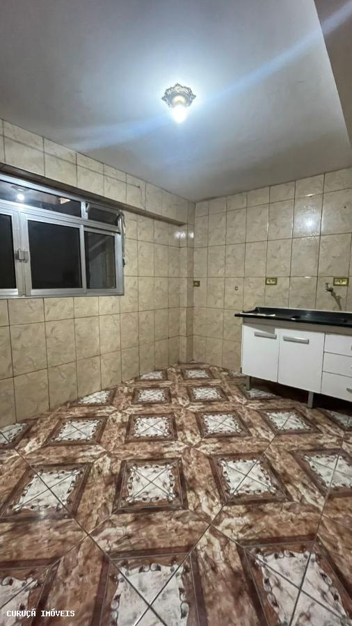 Casa para alugar com 1 quarto, 40m² - Foto 2