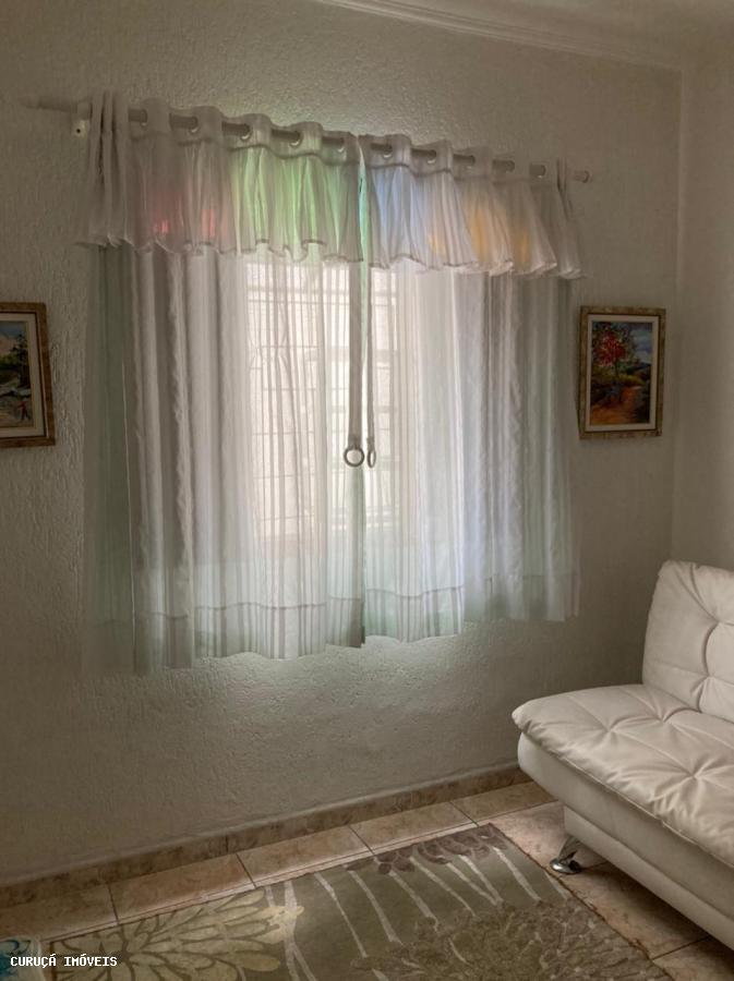 Sobrado à venda com 7 quartos, 200m² - Foto 19