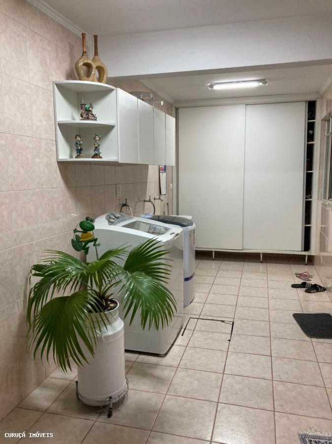 Sobrado à venda com 7 quartos, 200m² - Foto 26