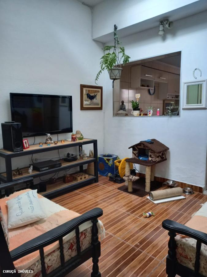 Sobrado à venda com 7 quartos, 200m² - Foto 32