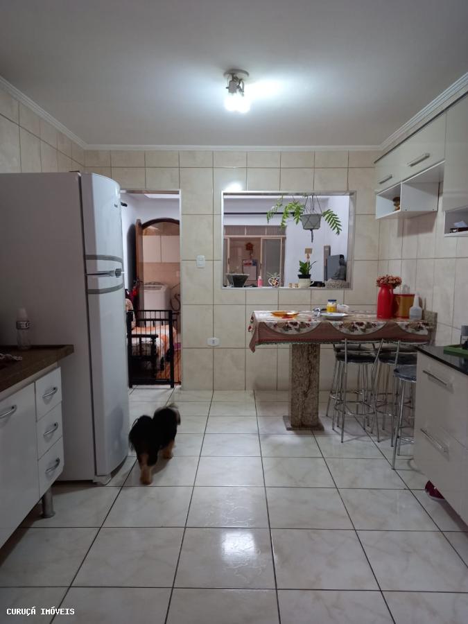 Sobrado à venda com 7 quartos, 200m² - Foto 33