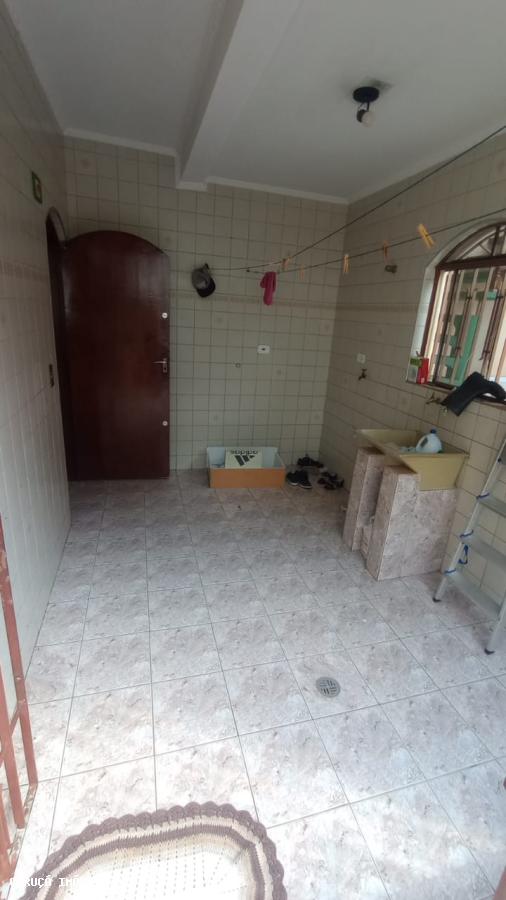 Sobrado à venda com 3 quartos, 266m² - Foto 31