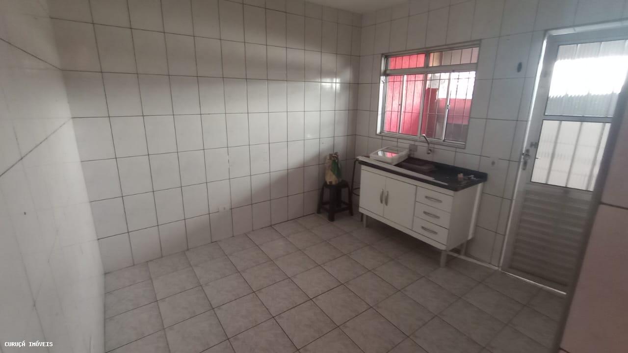 Casa para alugar com 2 quartos, 65m² - Foto 3