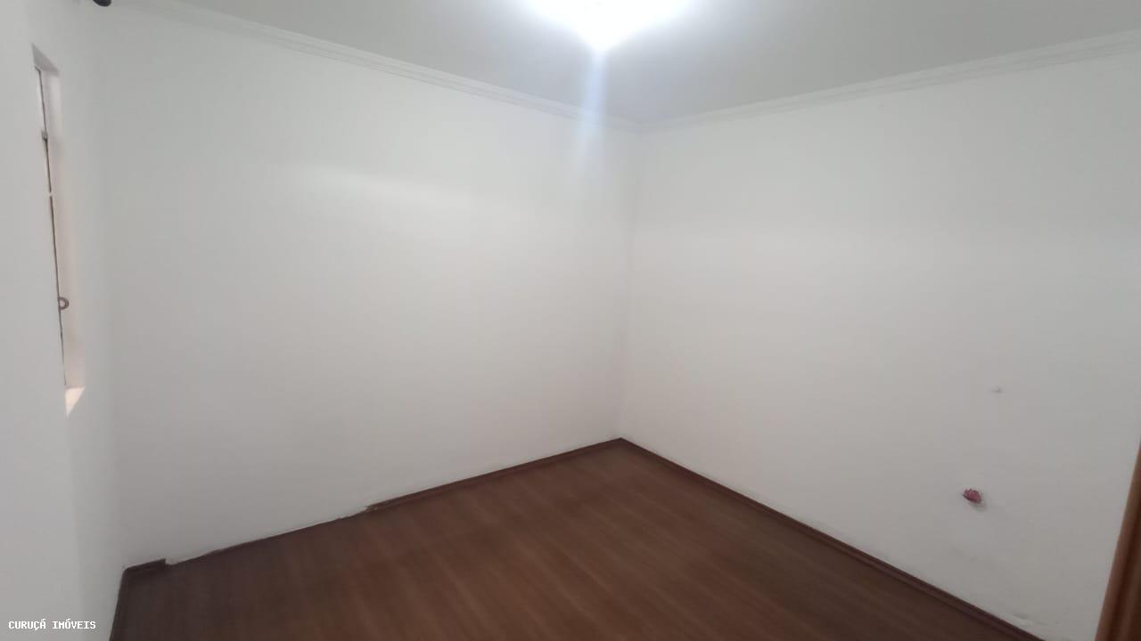 Casa para alugar com 2 quartos, 65m² - Foto 10