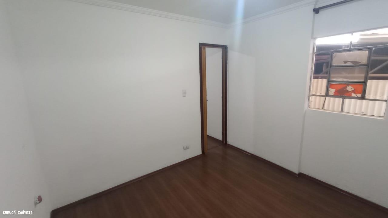 Casa para alugar com 2 quartos, 65m² - Foto 9