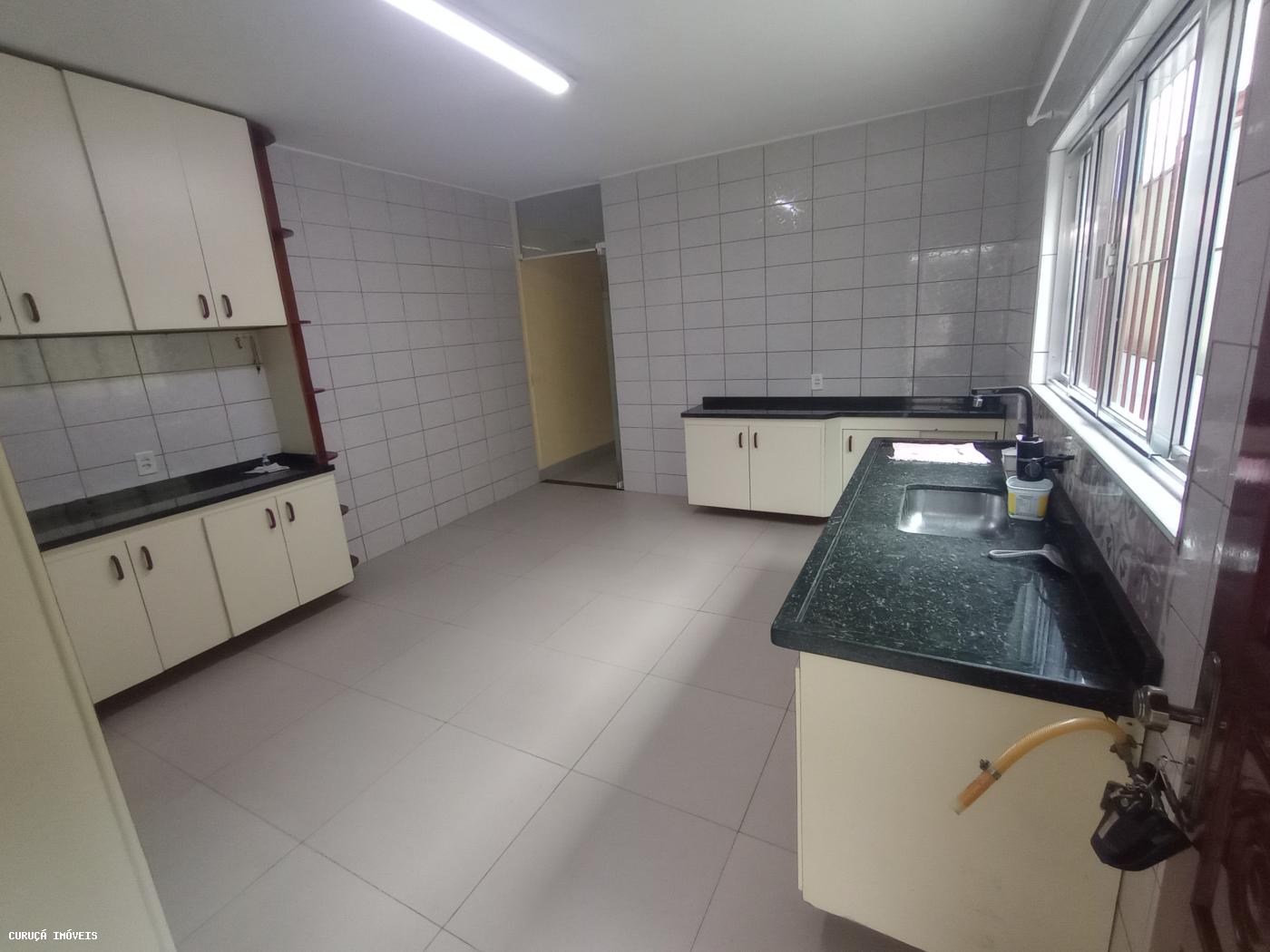 Sobrado para alugar com 3 quartos, 200m² - Foto 10