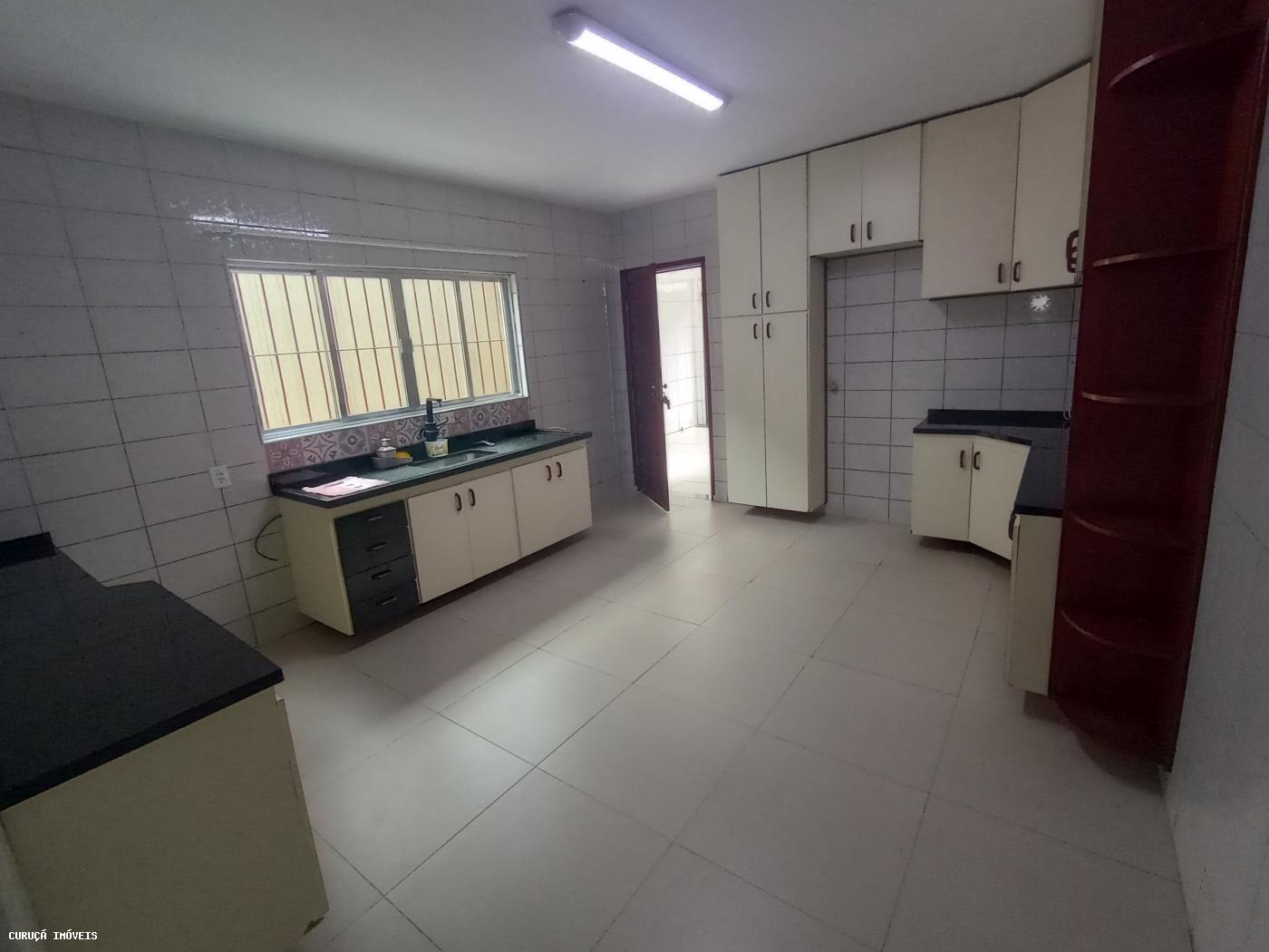 Sobrado para alugar com 3 quartos, 200m² - Foto 11