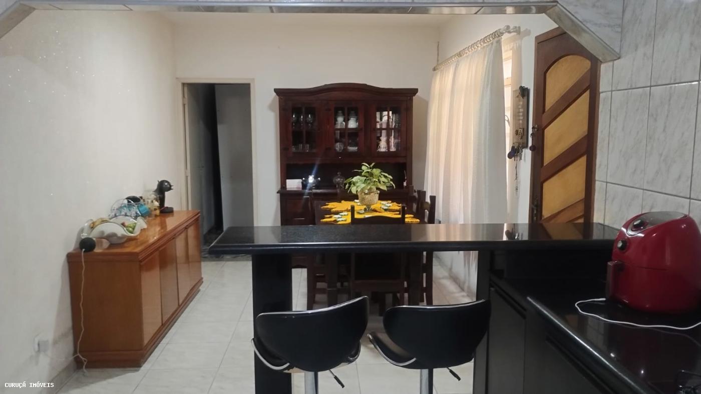 Casa à venda com 3 quartos, 207m² - Foto 15