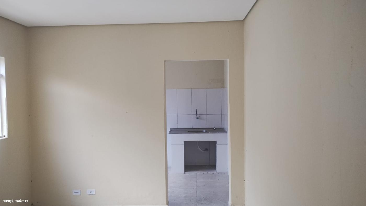 Casa para alugar com 2 quartos, 50m² - Foto 5