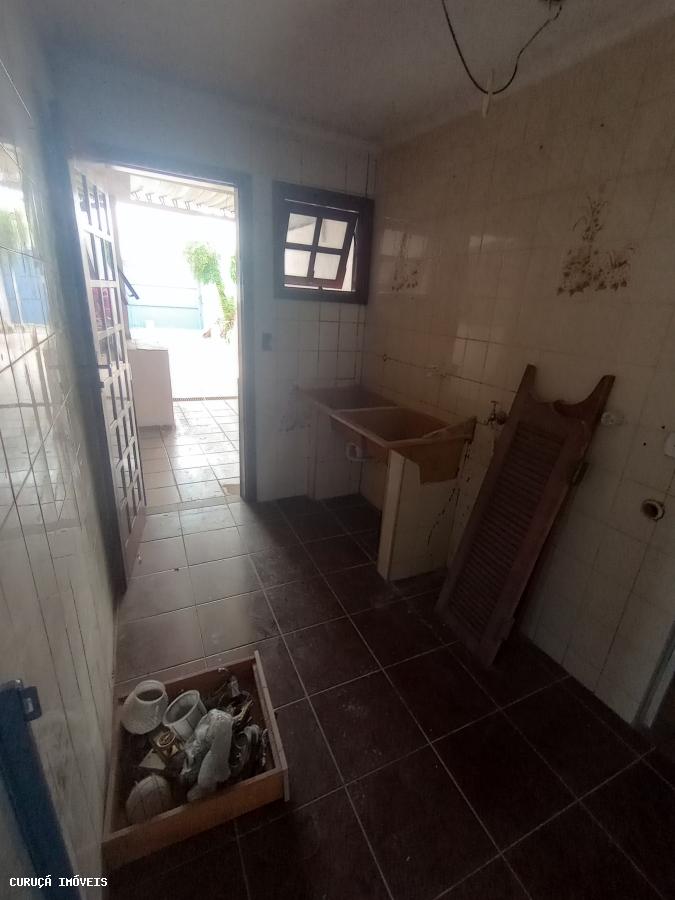 Sobrado à venda com 3 quartos, 216m² - Foto 13