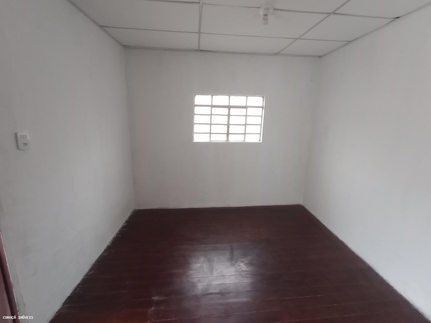 Casa para alugar com 2 quartos, 50m² - Foto 5