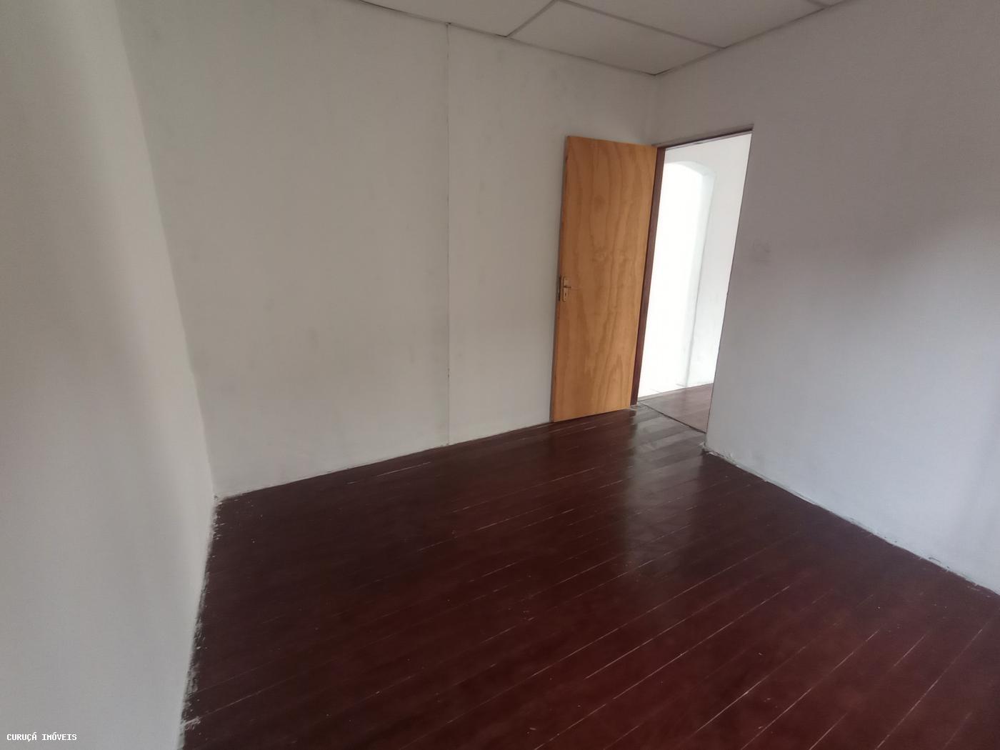 Casa para alugar com 2 quartos, 50m² - Foto 13