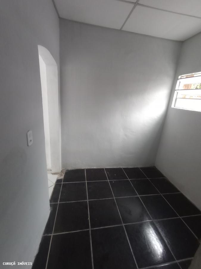 Casa para alugar com 2 quartos, 50m² - Foto 15